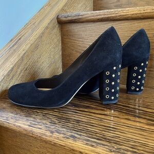 Kate Spade suede pumps /black color/ Grommet Accent/ size 6.5/ good condition